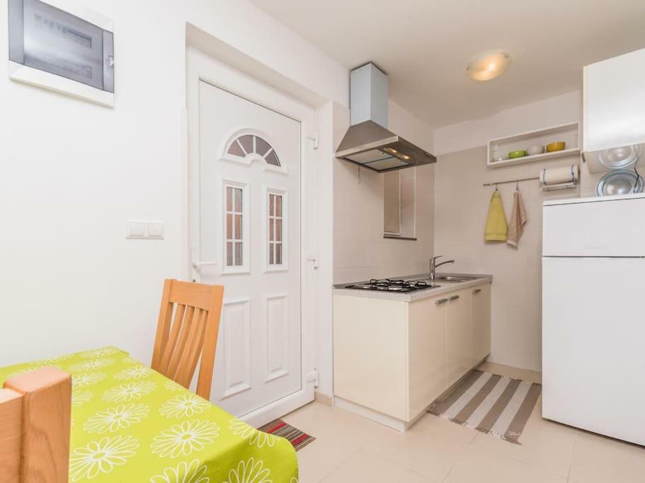 Apartment F-1 Klimno Zewnętrze zdjęcie